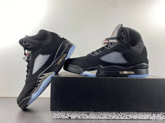 1st Kicks 592 (2016) Black Jordan Metallic 845035- SportInspired 5 Retro 1115